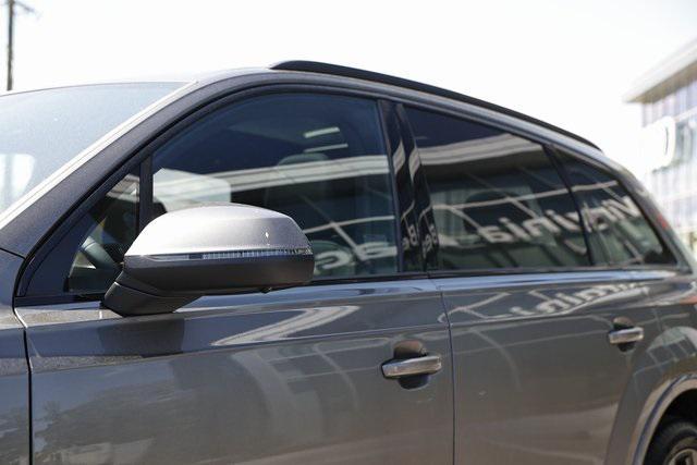 new 2025 Audi Q7 car, priced at $75,830