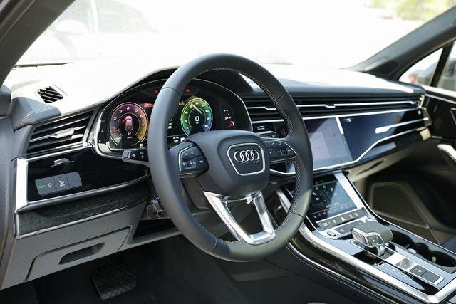new 2025 Audi Q7 car, priced at $75,830