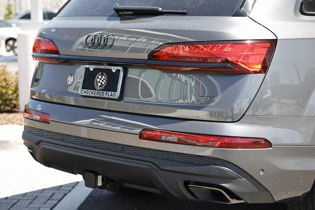 new 2025 Audi Q7 car, priced at $75,830