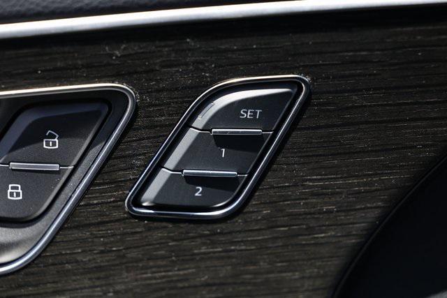 new 2025 Audi Q7 car, priced at $75,830