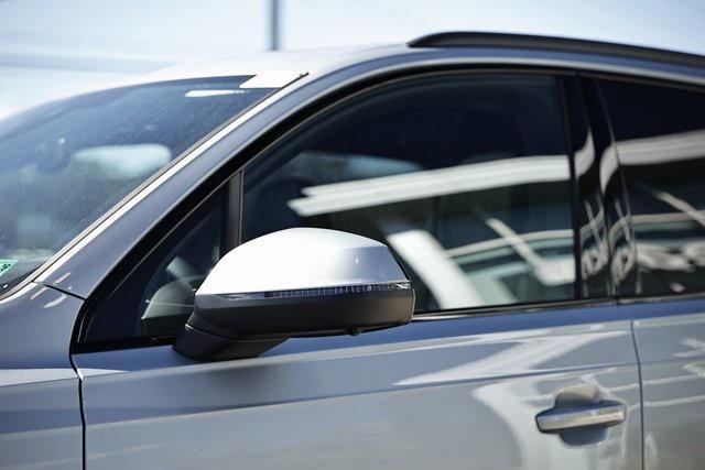 new 2026 Audi Q7 car, priced at $68,985