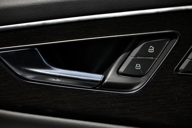 new 2026 Audi Q7 car, priced at $68,985