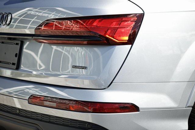new 2026 Audi Q7 car, priced at $68,985