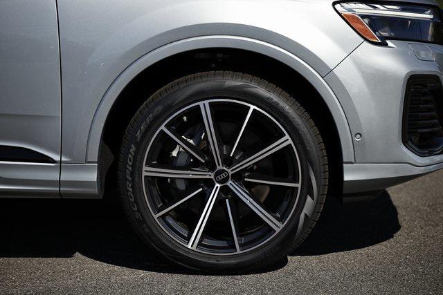 new 2026 Audi Q7 car, priced at $68,985
