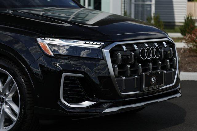 new 2025 Audi Q7 car, priced at $75,549