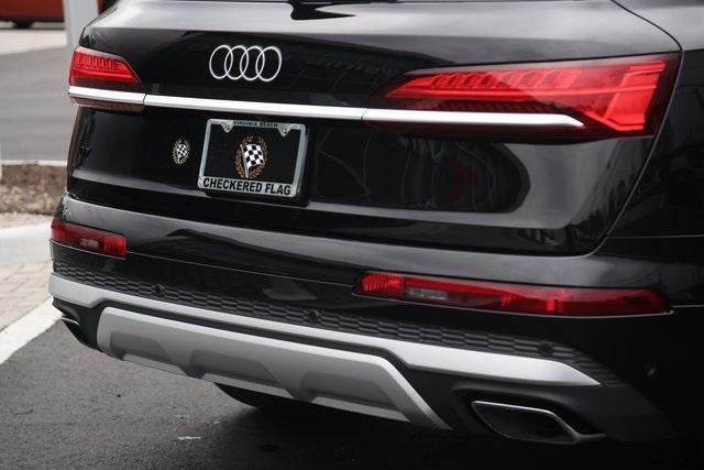 new 2025 Audi Q7 car, priced at $63,552