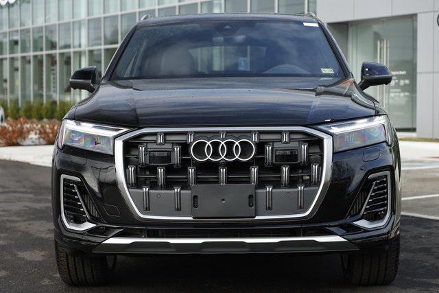 new 2025 Audi Q7 car, priced at $69,837