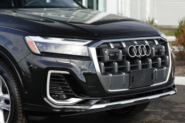 new 2025 Audi Q7 car, priced at $69,837