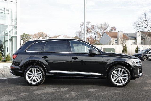 new 2025 Audi Q7 car, priced at $69,837