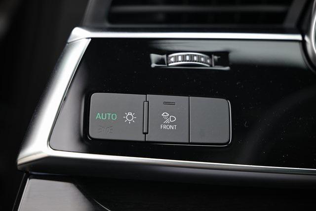 new 2025 Audi Q7 car, priced at $63,377