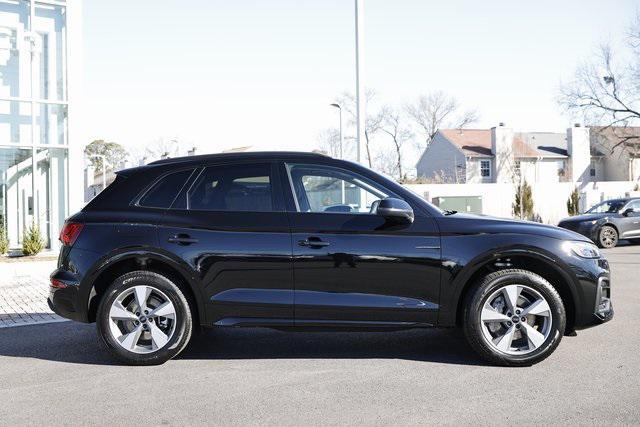 new 2025 Audi Q5 car, priced at $46,222