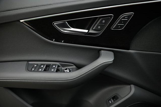 new 2025 Audi Q7 car, priced at $85,522