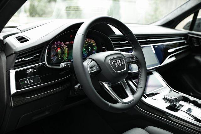 new 2025 Audi Q7 car, priced at $85,522
