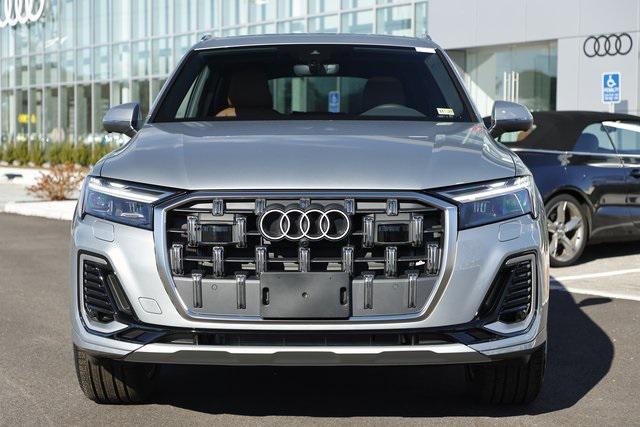 new 2025 Audi Q7 car, priced at $61,387