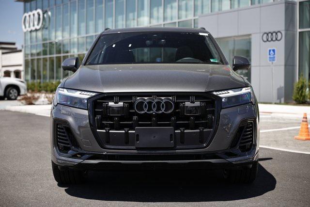 new 2025 Audi Q7 car, priced at $81,657