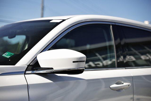 used 2022 Acura MDX car, priced at $35,690