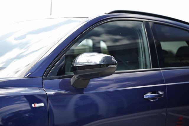 new 2025 Audi Q3 car, priced at $46,087
