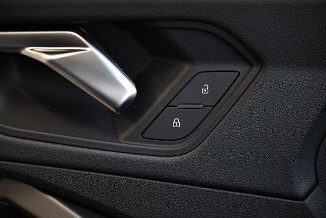 new 2025 Audi Q3 car, priced at $46,087