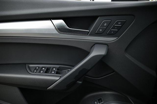 new 2025 Audi Q5 car, priced at $48,995