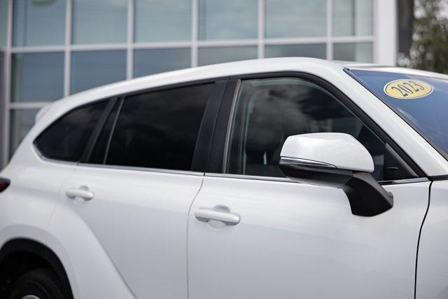 used 2023 Toyota Highlander car, priced at $33,690