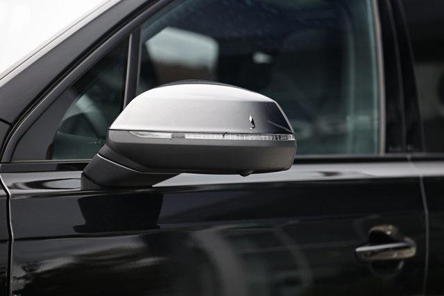 new 2025 Audi SQ7 car, priced at $96,257