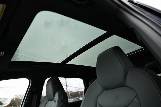 new 2025 Audi SQ7 car, priced at $96,257