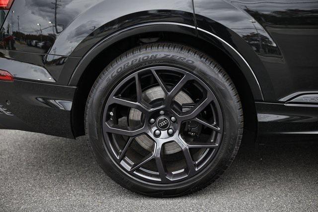 new 2025 Audi SQ7 car, priced at $96,257