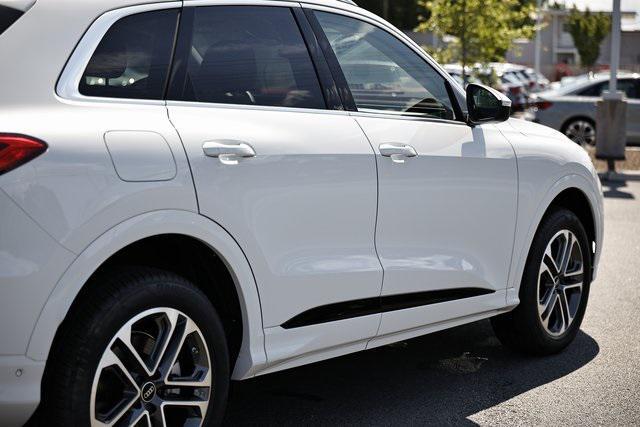 new 2025 Audi Q5 car, priced at $54,275