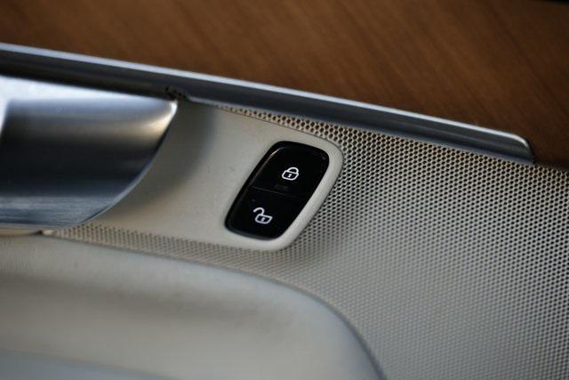 used 2019 Volvo XC90 car, priced at $25,490