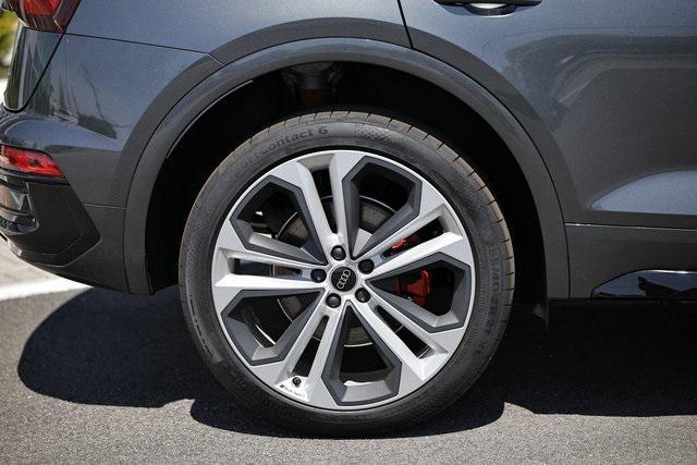 new 2025 Audi Q5 car, priced at $61,080