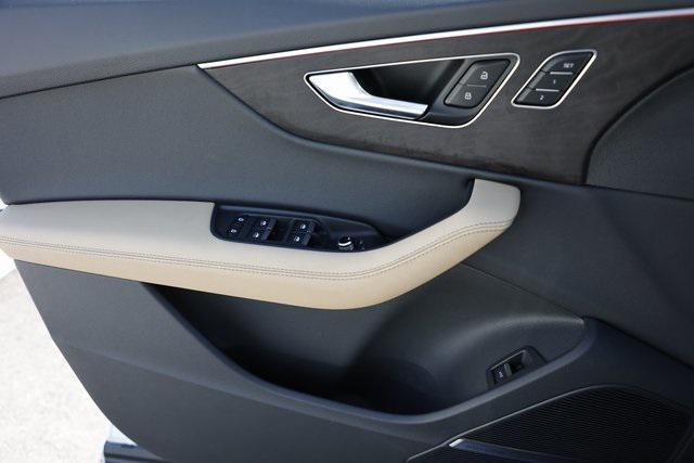 used 2025 Audi Q7 car, priced at $61,690