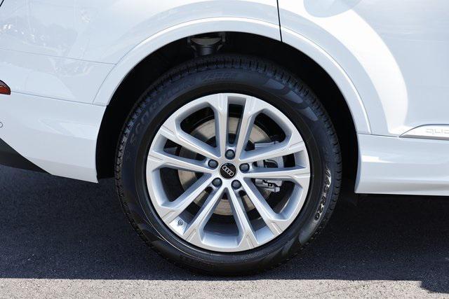 used 2025 Audi Q7 car, priced at $61,690