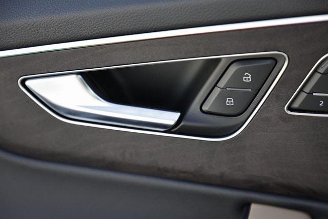 used 2025 Audi Q7 car, priced at $61,690