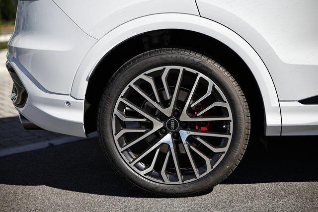 new 2025 Audi SQ5 car, priced at $71,372