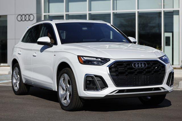 new 2025 Audi Q5 car, priced at $51,502