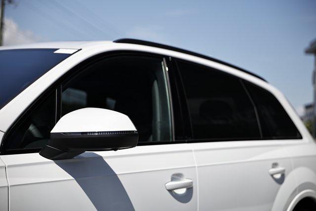 new 2025 Audi Q7 car, priced at $75,530