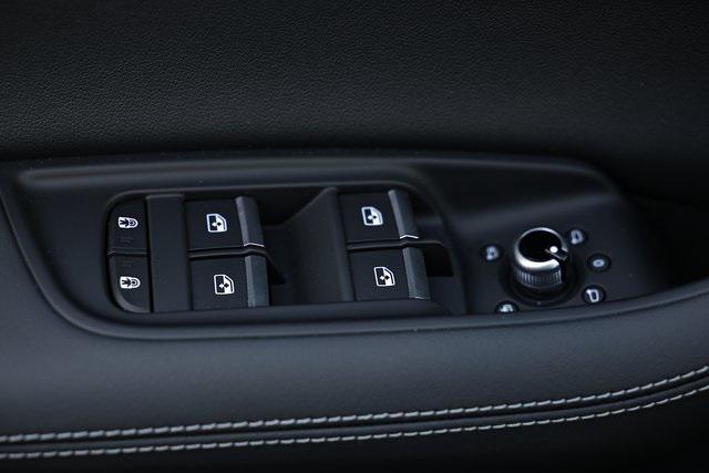 new 2025 Audi Q7 car, priced at $75,530