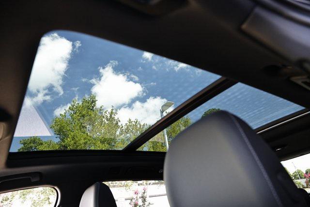 new 2025 Audi Q7 car, priced at $75,530