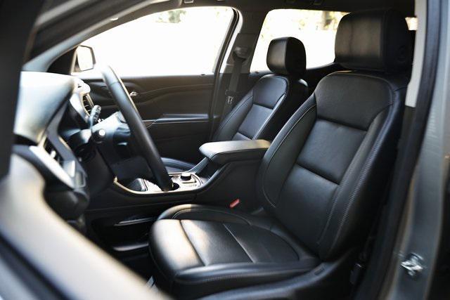 used 2023 GMC Acadia car, priced at $28,342