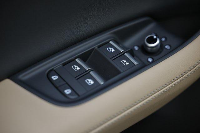 new 2025 Audi Q7 car, priced at $81,700