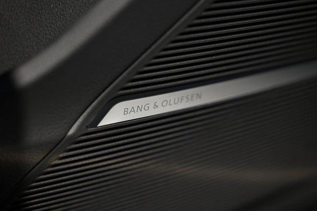 new 2025 Audi Q7 car, priced at $76,900