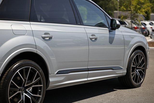 new 2025 Audi Q7 car, priced at $76,900