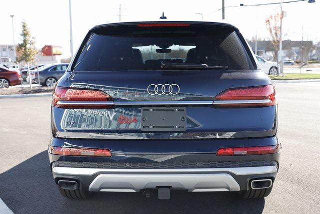 new 2025 Audi Q7 car, priced at $71,750