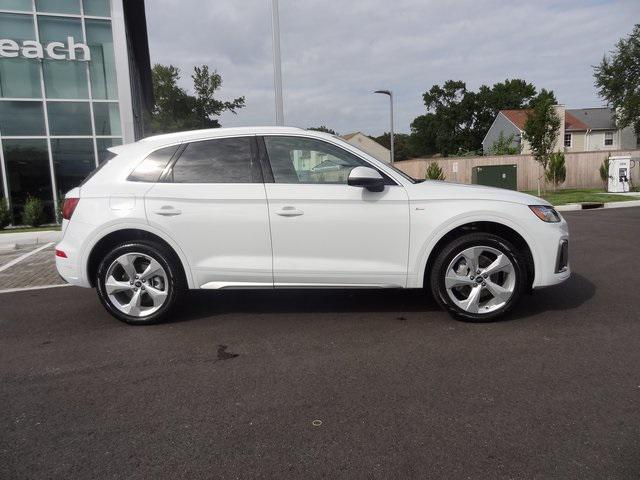 new 2024 Audi Q5 car, priced at $47,789