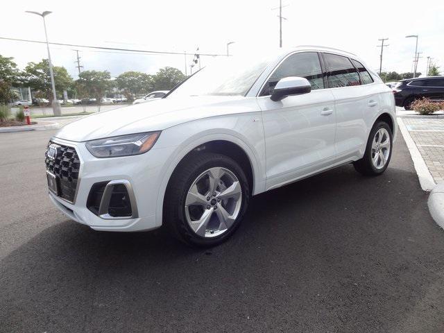 new 2024 Audi Q5 car, priced at $47,789