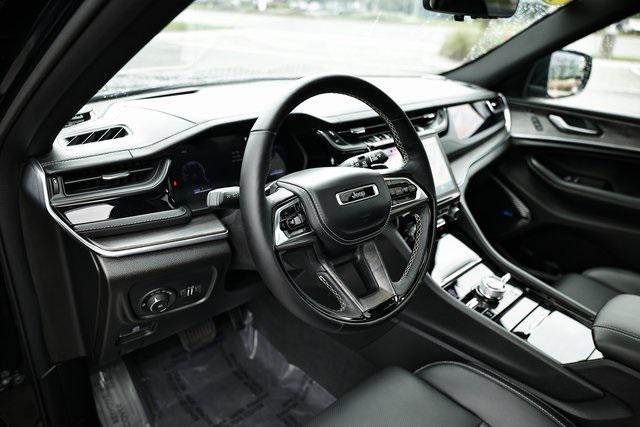 used 2024 Jeep Grand Cherokee car, priced at $45,990