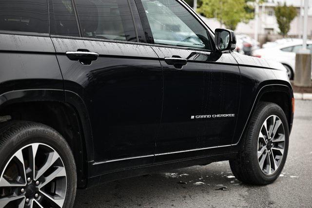 used 2024 Jeep Grand Cherokee car, priced at $45,990