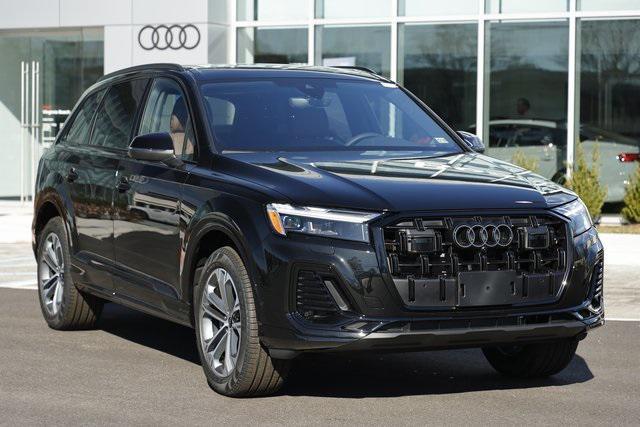 new 2025 Audi Q7 car, priced at $65,977