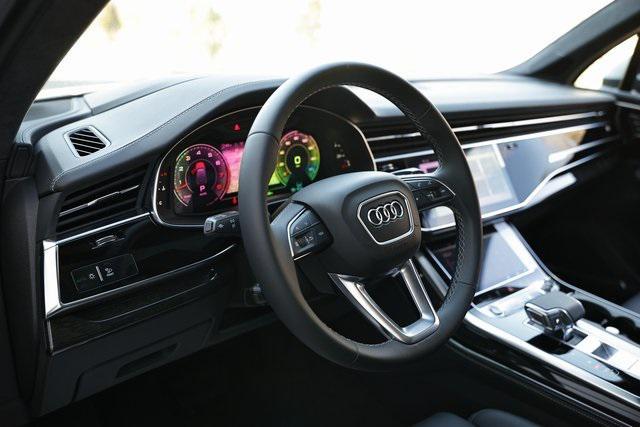 new 2025 Audi Q7 car, priced at $85,900