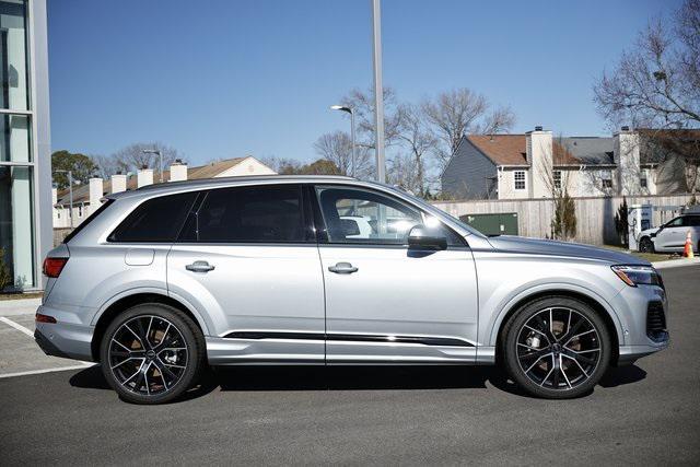 new 2025 Audi Q7 car, priced at $85,900